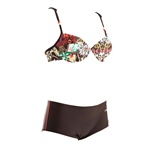 Salming Fairy Padded Wired Bikini. Snygg bikini från Salming. Klassisk vadderad bygel bh. En fin detalj är små pärlor på bh:ns axelband. Matchan...