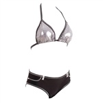 Salming Carmen Triangle Bikini. Snygg bikini från Salming. Överdel i trekants modell. Matchande trosor i hipster modell. Överdelen är i ett läck...