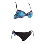 Salming Ariel Padded Wired Bikini. Snygg bikini från Salming. Salming bikinibh med vadderade kupor och byglar. Matchande Salming trosor i hipste...